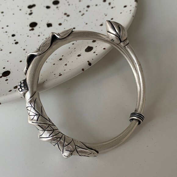 NEW 925 Sterling Silver Bold Flower Leaf Bangle Bracelet - Picture 1 of 5